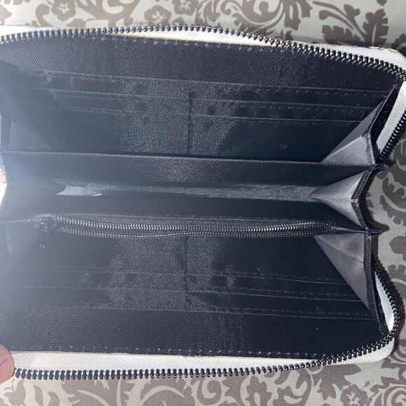 Money Money Wallet - Picture 5 of 7